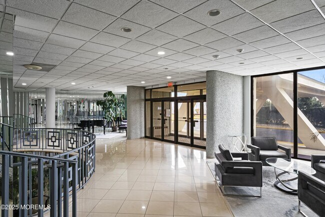 Building Photo - 1 Scenic Dr