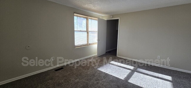 Building Photo - 3013 Prairie Grove Dr