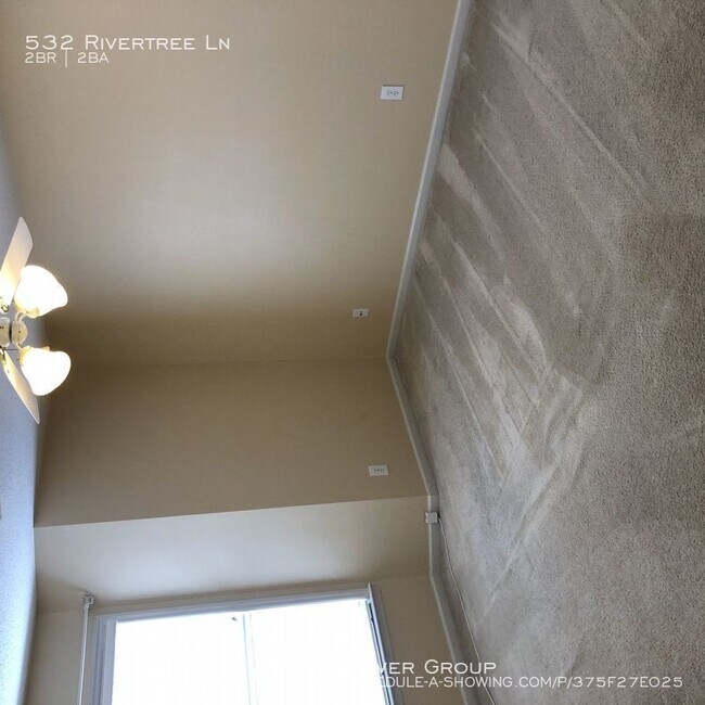 Building Photo - 532 Rivertree Ln