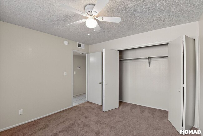 Building Photo - 6502 N 17th Ave