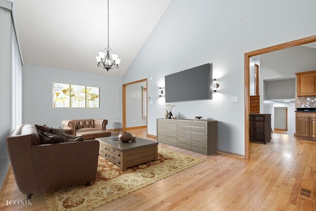 Building Photo - 5614 S Moody Ave