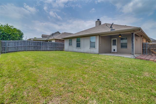 Building Photo - 2050 Lake Trail Dr
