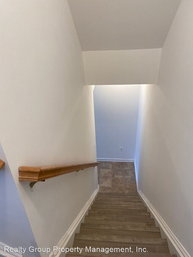 Building Photo - 4 br, 3.5 bath House - 18148 Royal Bonnet ...