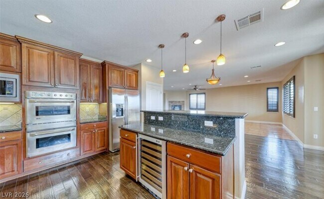 Building Photo - 10088 Keifer Valley St