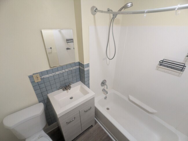 Building Photo - 110 Spring St