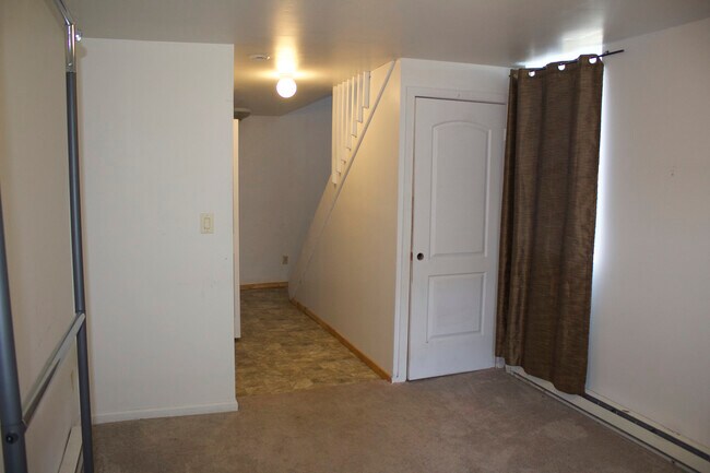 Building Photo - 35 Birdsall St