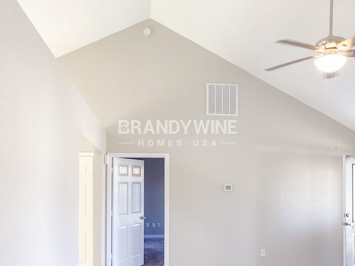 Building Photo - 2218 Pleasant Dale Dr