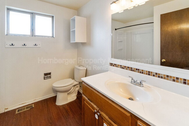 Building Photo - 7024 N Wiscomb St