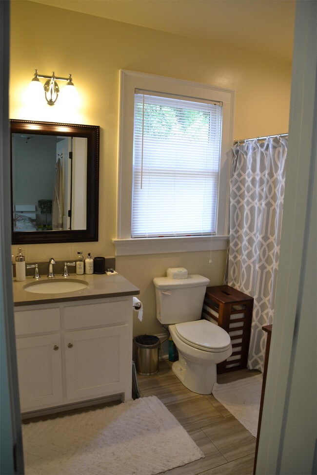 Building Photo - 785 Boulevard