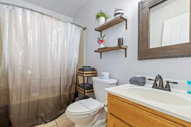 Building Photo - 3230 Cove Creek Way