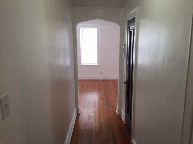 Building Photo - 6032 Irving Park Rd