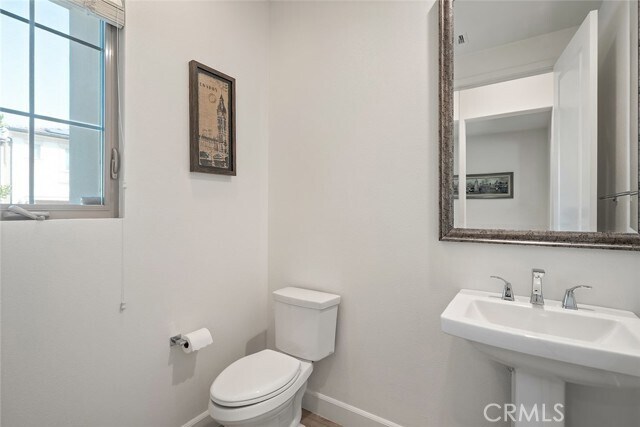 Building Photo - 77 English Saddle