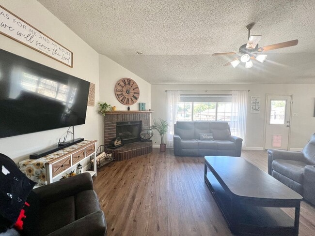 Building Photo - NEW IN MANAGEMENT - AVAILABLE NOW