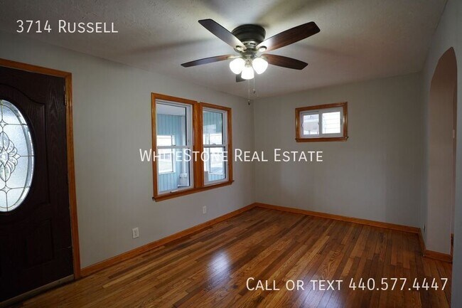 Building Photo - 3714 Russell-