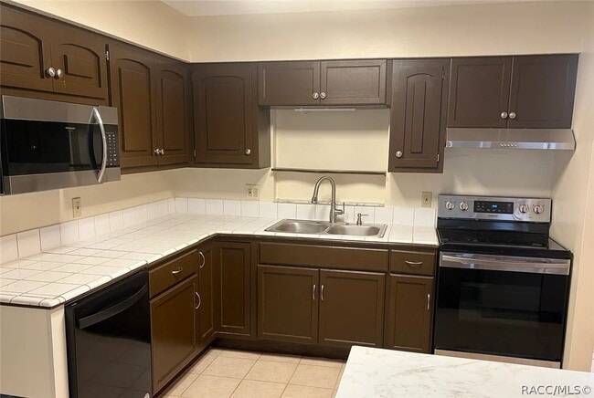 Building Photo - 1134 SE 3rd St