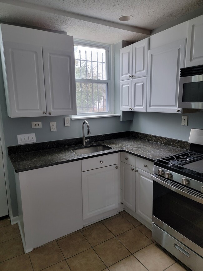 Building Photo - 3533 W Belvedere Ave