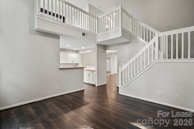 Building Photo - 9022 Roseton Ln