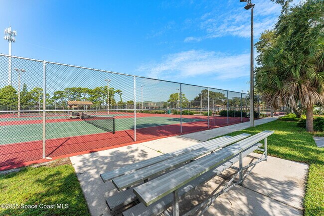 Building Photo - 1125 Jimmy Buffett Mem Hwy