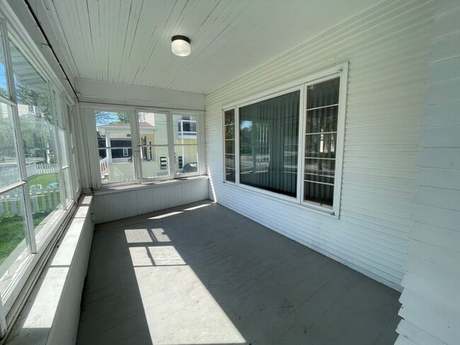 Building Photo - Partially Furnished 3-Bedroom Home in North Fargo!