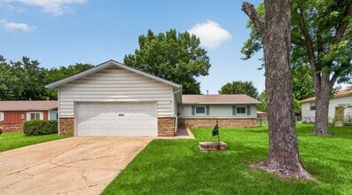Building Photo - 516 W Toledo Pl
