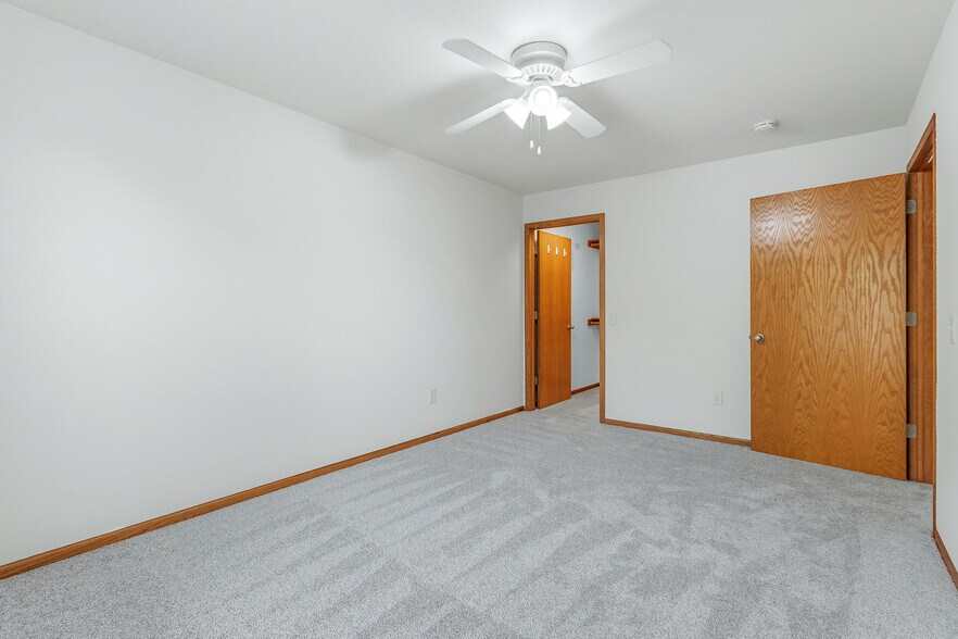 Building Photo - 3509 Maple Grove Dr