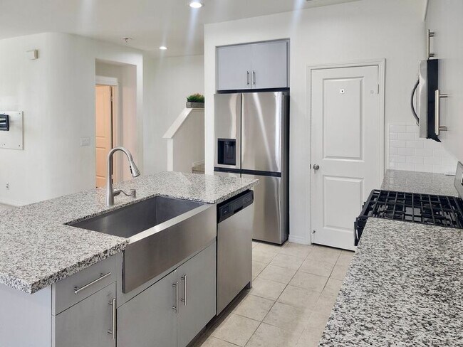 Building Photo - 2415 Tapestry Wy