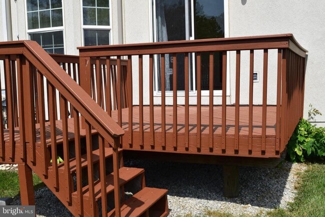 Building Photo - 713 Whitetail Cir