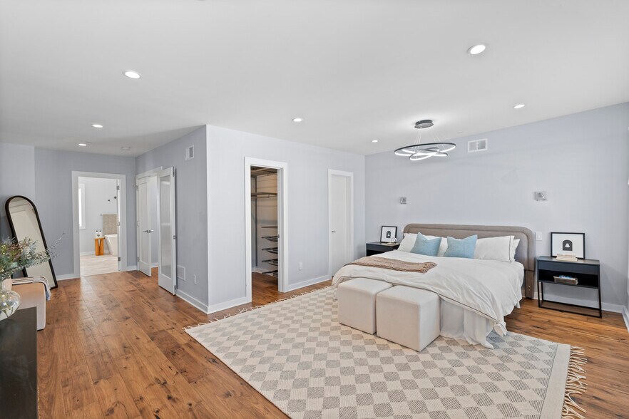 Building Photo - 869 Corinthian Ave