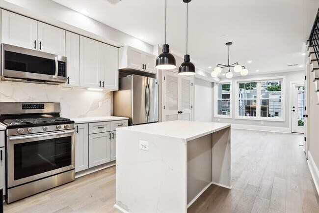 Building Photo - 1541 9th Street Northwest - 2