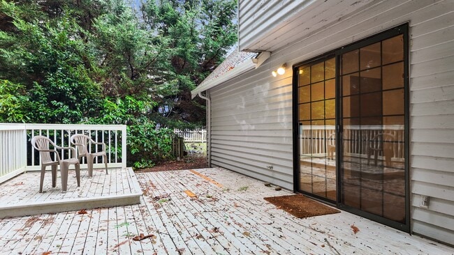 Building Photo - Bright 3-Bed Bothell Home with Attached Garage, Cozy Fireplace, and Private Garden Oasis