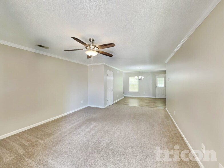 Building Photo - 78 Springway Dr