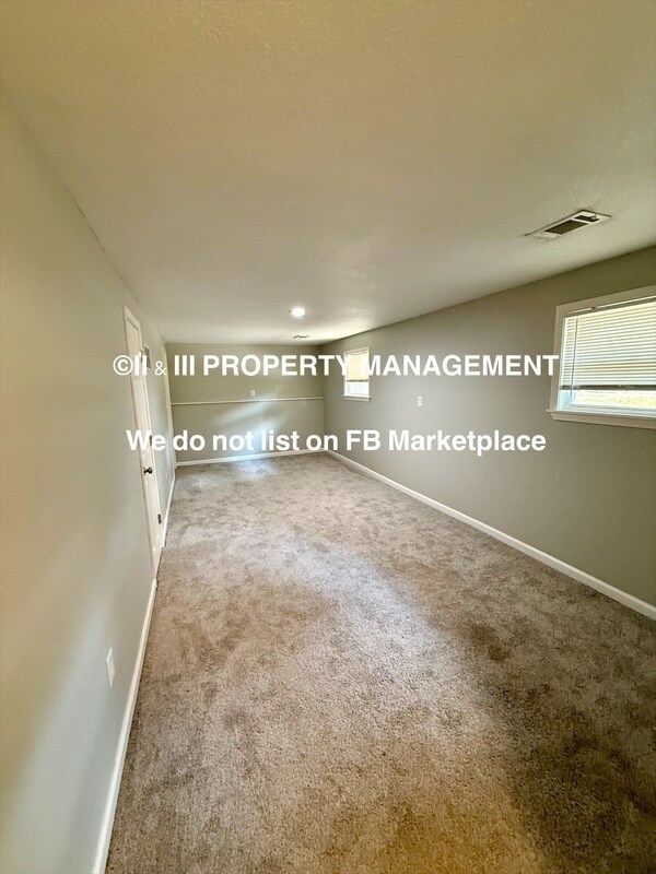 Building Photo - 403 S Mahaffie St
