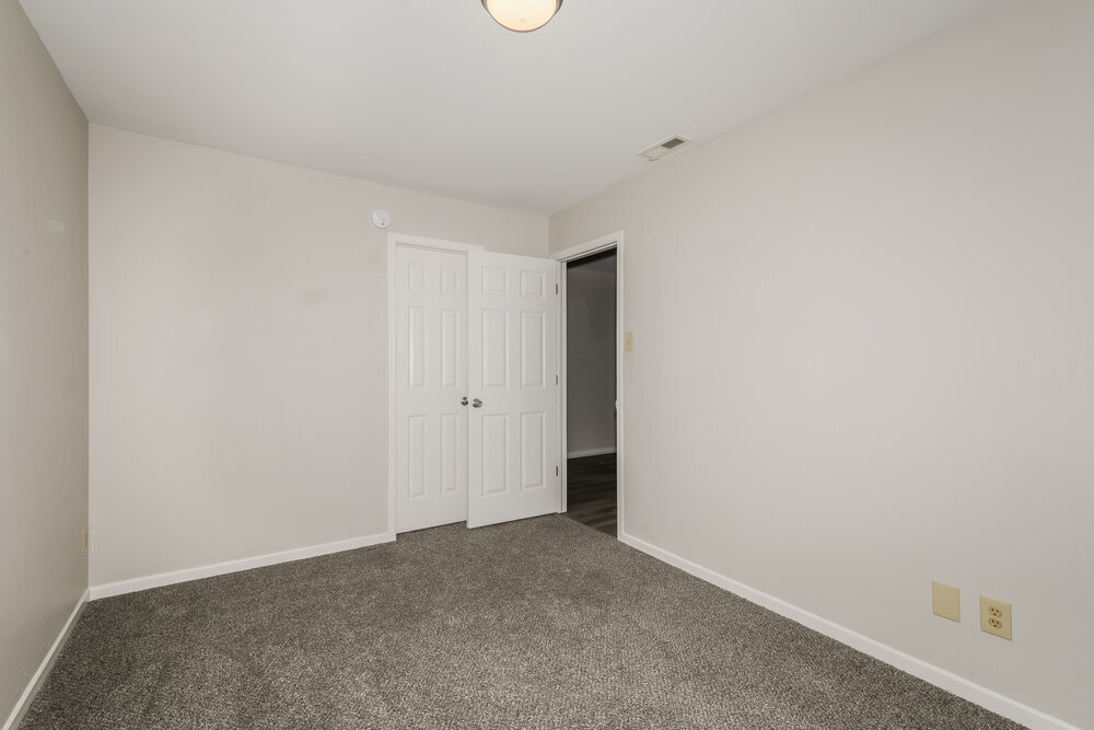 Building Photo - 10936 Mansfield Way