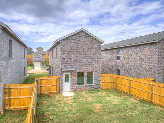 Building Photo - Brand New Home + Edmond Schools + Washer &...
