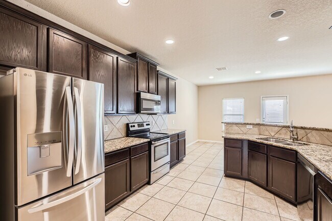 Building Photo - 10427 Ashbury Creek