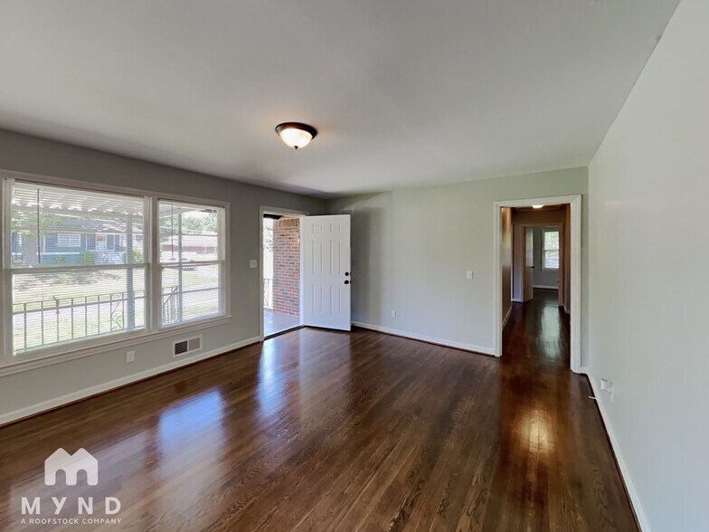 Building Photo - 304 Ridgewood Ave