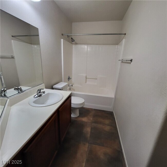 Building Photo - 1720 Flores Ln