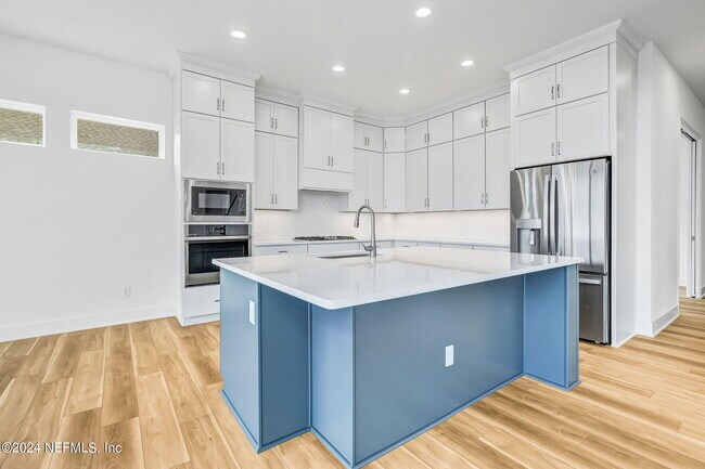 Building Photo - 12113 Bull Pne Blvd