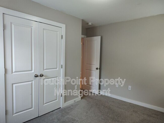 Building Photo - 4525 Lindsay Ln