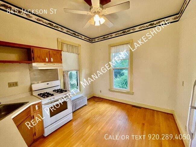 Building Photo - 845 Jackson St