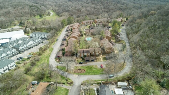 Building Photo - 6905 Highland Park Dr