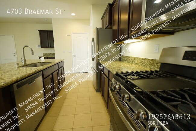Building Photo - 4703 Braemar St