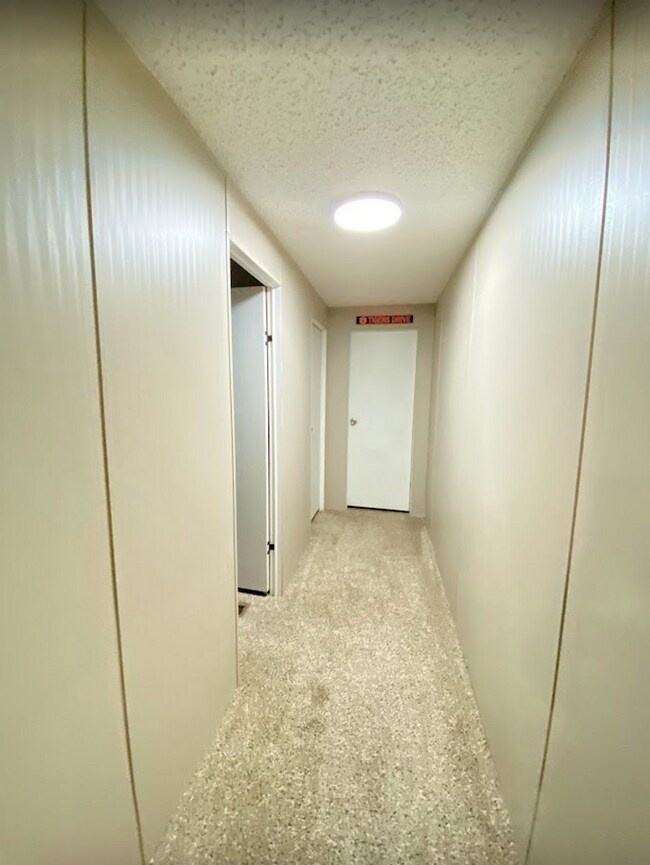 Building Photo - 3 Bedroom/ 2 Bathroom Mobile Home with a f...