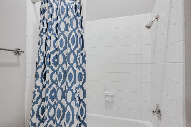 Building Photo - 12414 N Shadow Cove Dr