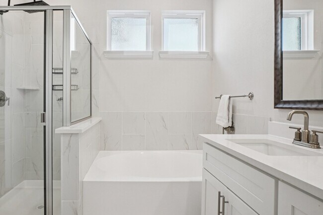 Building Photo - 11422 Chepstow Crescent Ct