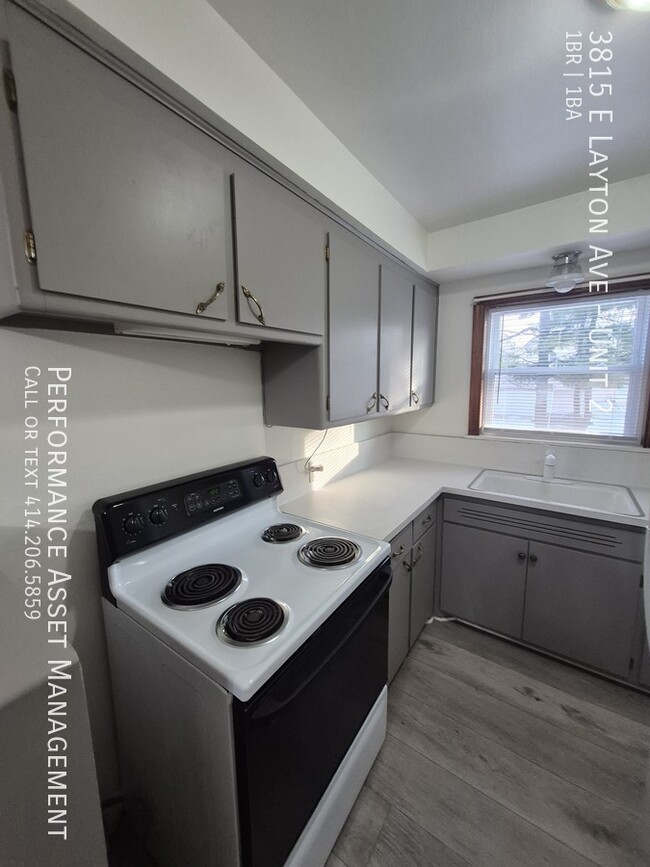 Building Photo - Cozy 1BD/1BA Cudahy Apartment