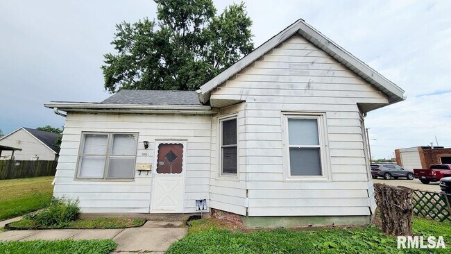 Primary Photo - 1005 S 11th St
