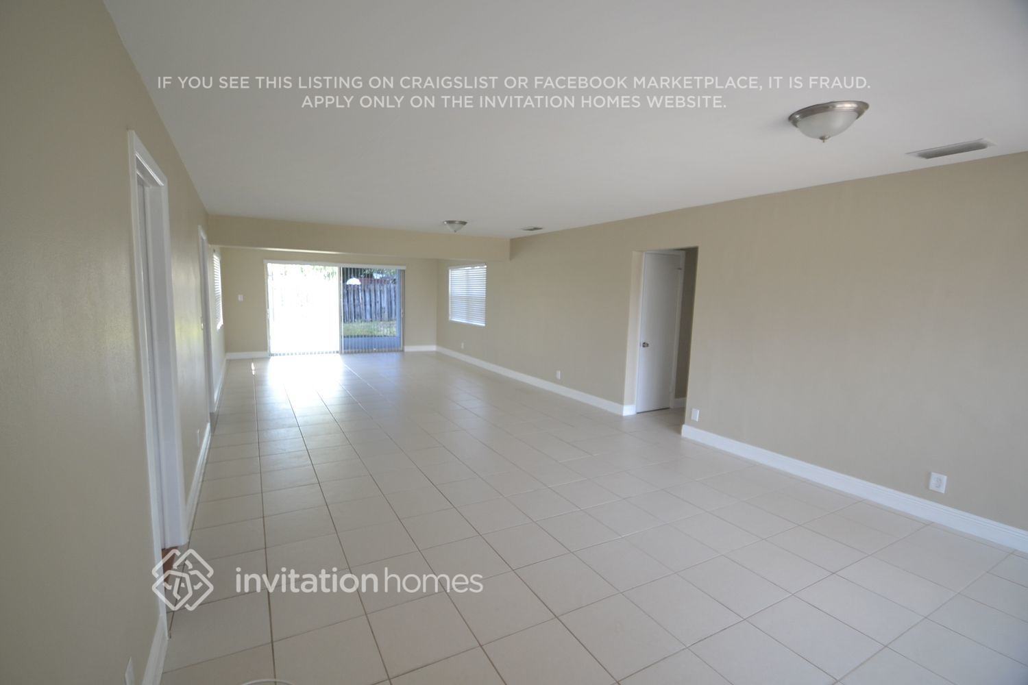 Building Photo - 2038 7th Ct S
