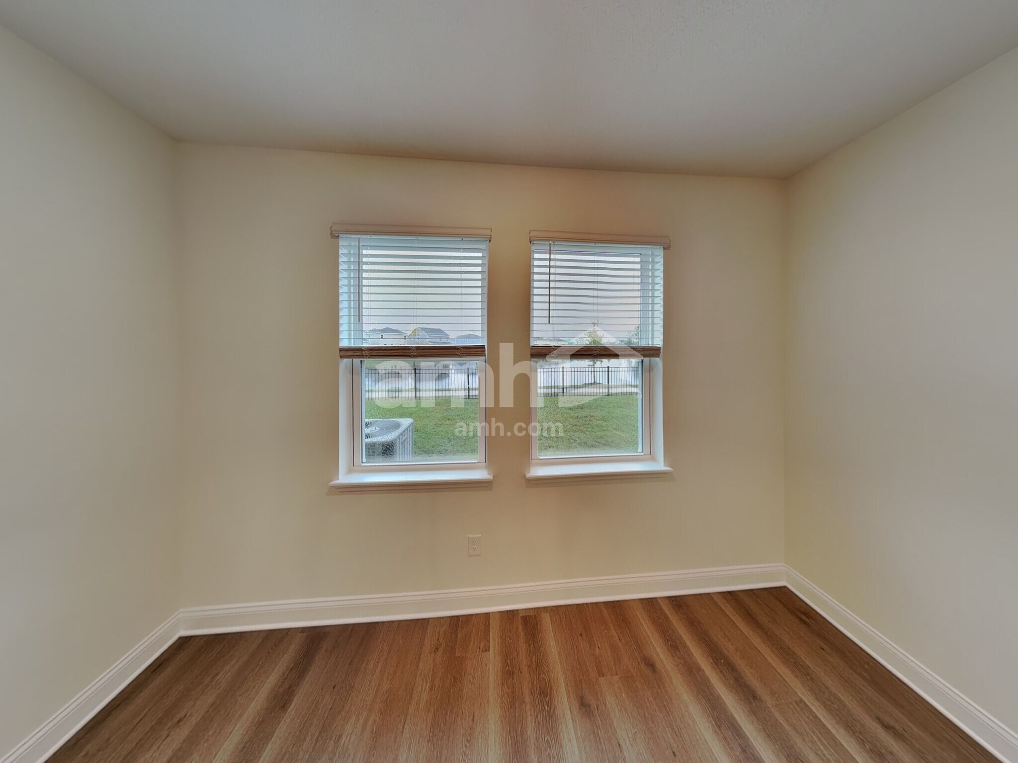 Building Photo - 5709 Oesterle Rd