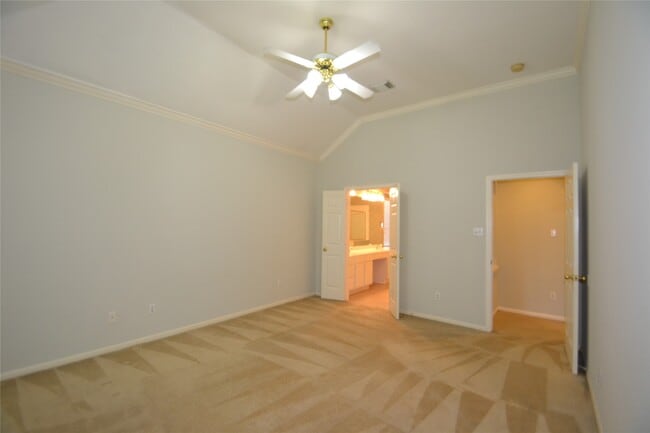 Building Photo - 15307 Amesbury Ln